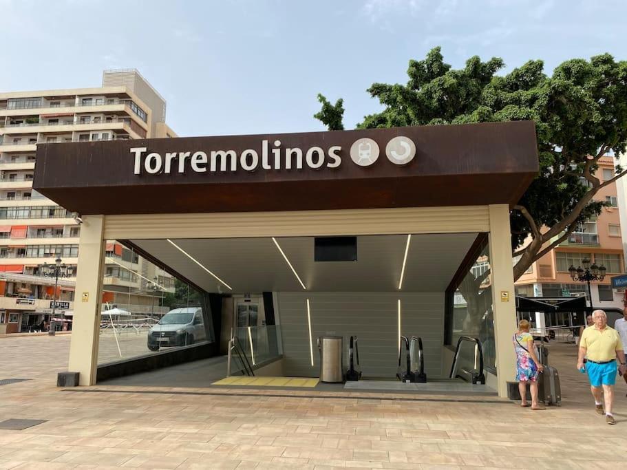 Newly Refurbished Modern 2-Bed Apartment In Heart Of Torremolinos Exteriör bild