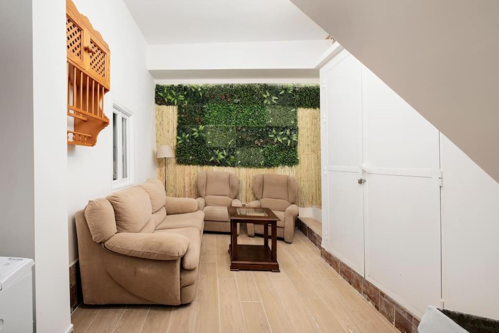 Newly Refurbished Modern 2-Bed Apartment In Heart Of Torremolinos Exteriör bild