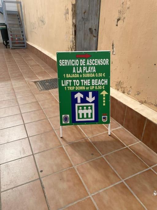 Newly Refurbished Modern 2-Bed Apartment In Heart Of Torremolinos Exteriör bild