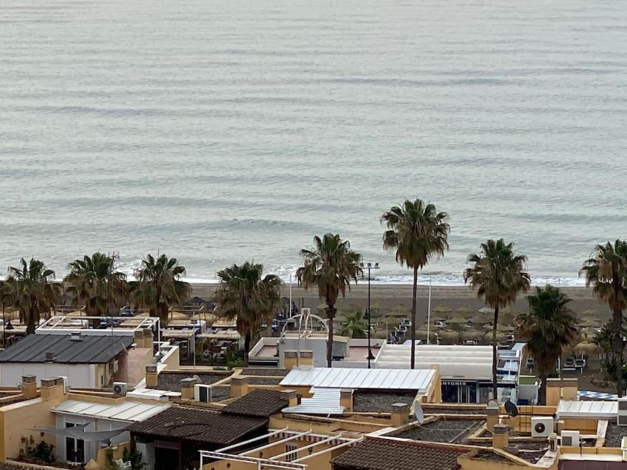 Newly Refurbished Modern 2-Bed Apartment In Heart Of Torremolinos Exteriör bild